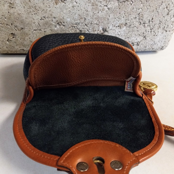 Dooney & Bourke Belt/Shoulder Wallet. 1990's Cavalry Collection. - Picture 10 of 11